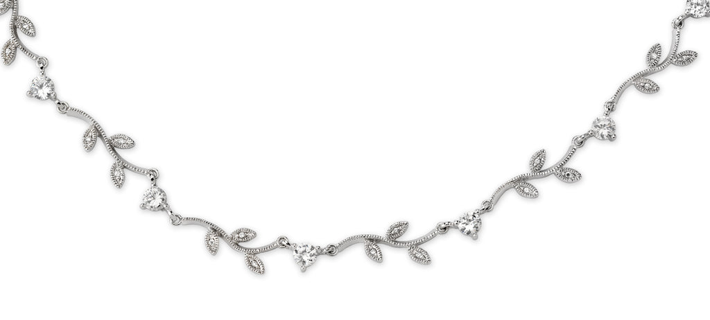 Closeup of Silver Cubic Zirconia Necklaace Design